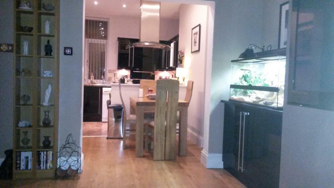 Bonny Colne On The Hill Apartment Bagian luar foto