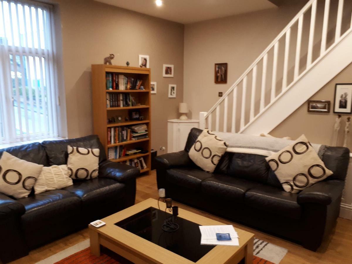 Bonny Colne On The Hill Apartment Bagian luar foto